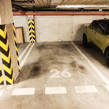Central With Garage Parking Lejlighed *